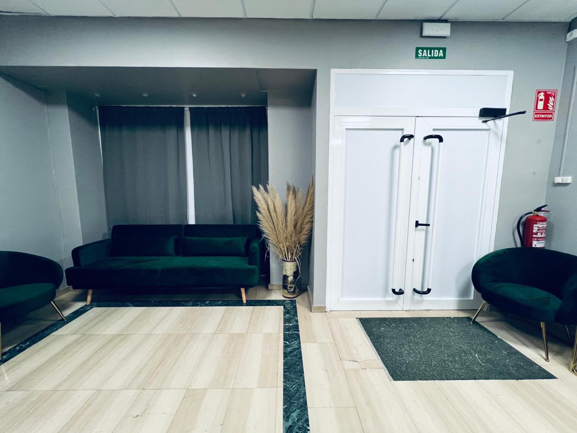 Hostel 165 马德里 外观 照片